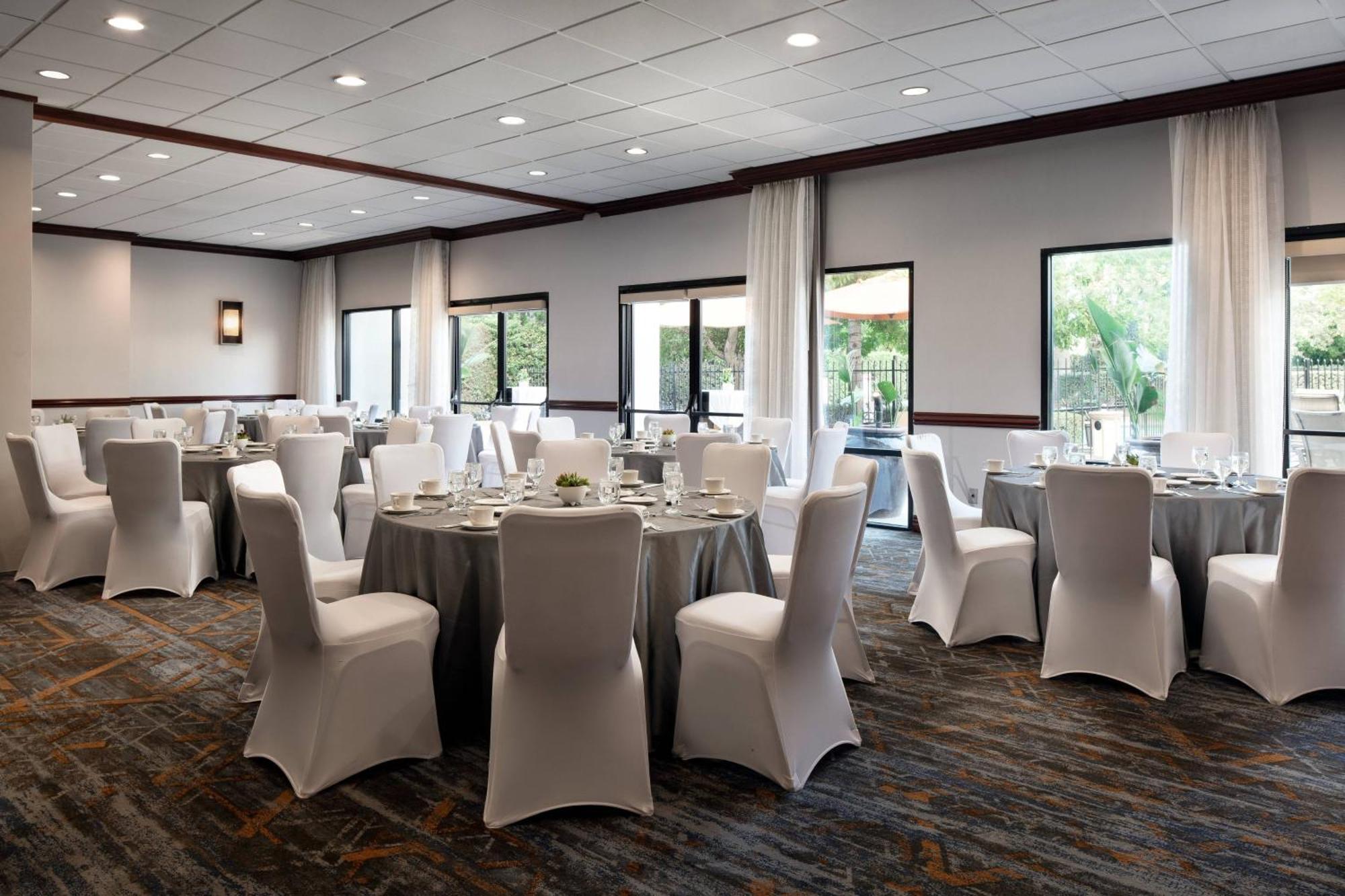 Marriott Riverside At The Convention Center Экстерьер фото